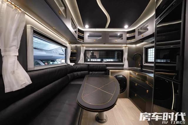 房车分时四驱与后差速锁的完美融合米乐m6豪华越野新境界：F350(图12)